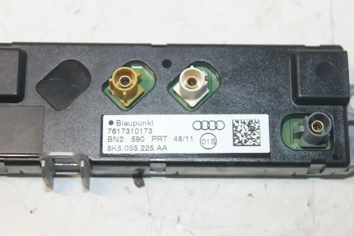 Audi A4 S4 B8 8K (2007 - 2011) 8K5035225AA Усилитель антенны — фото 2