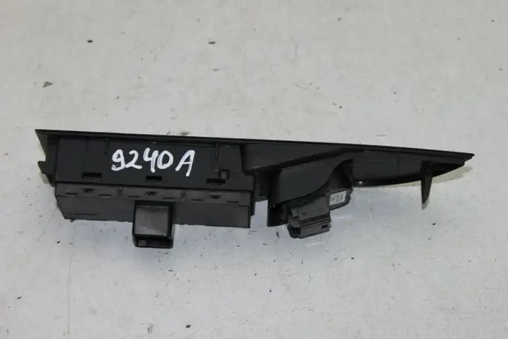 Volkswagen PASSAT CC (2012 - 2017) 3C8857858D Кнопка стеклоподъемников — фото 4