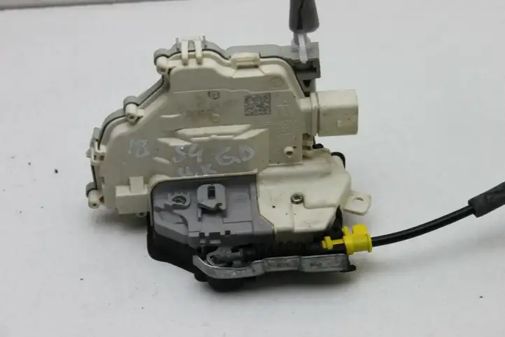 Audi A4 S4 B9 (2015 - 2019) 4G0839016F Замок задней двери — фото 1