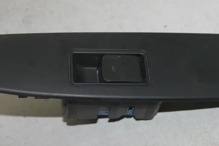 Toyota Avensis T270 (2012 - 2015) 7427105060 Блок кнопок стеклоподъемников — фото 2