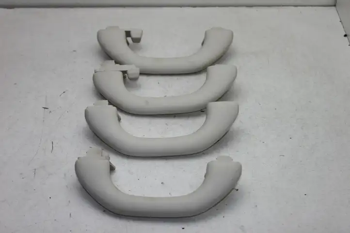Volkswagen PASSAT CC (2012 - 2017) Потолочная ручка передняя — фото 1