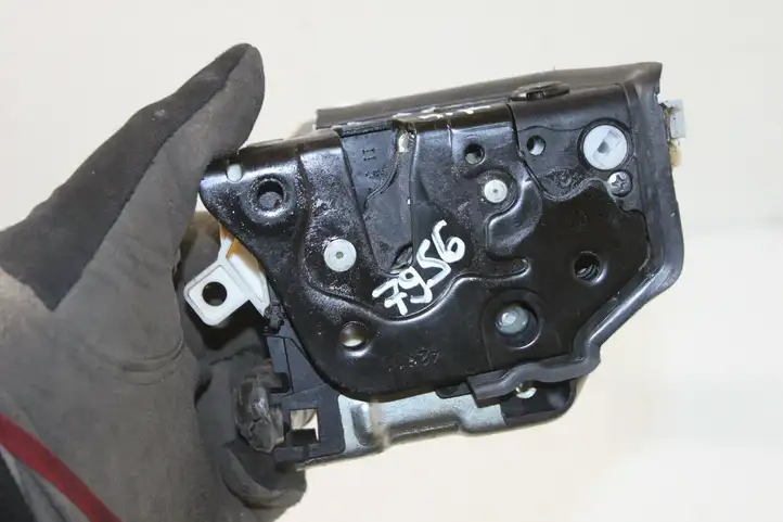 Audi A4 S4 B8 8K (2007 - 2011) 8K0839016 Замок задней двери — фото 5
