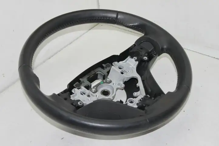 Toyota Avensis T270 (2012 - 2015) Руль — фото 2