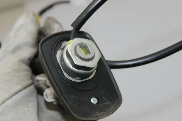 Toyota Verso (2012 - 2015) GPS антенна — фото 4