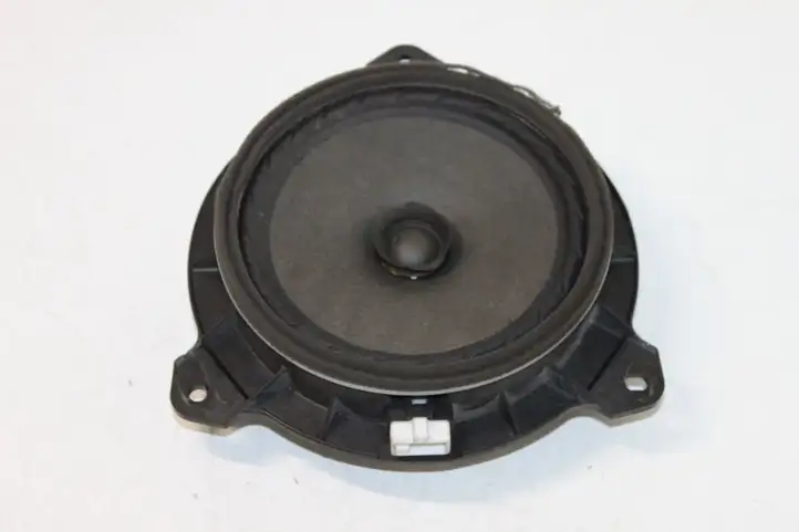 Toyota Auris 150 (2006 - 2012) 861600D190 Динамики задних дверей — фото 1