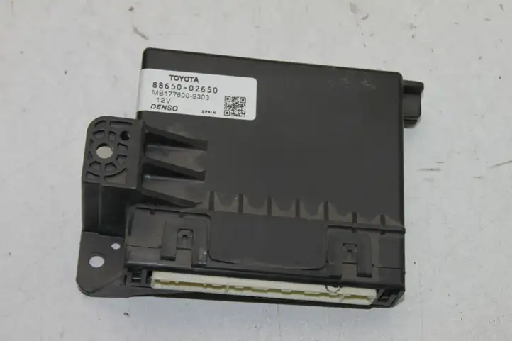 Toyota Auris 150 (2006 - 2012) 88650-02650 Прочие блоки управления — фото 1