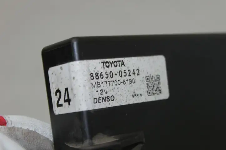 Toyota Avensis T270 (2012 - 2015) 8865005242 Модуль управления кондиционером — фото 2