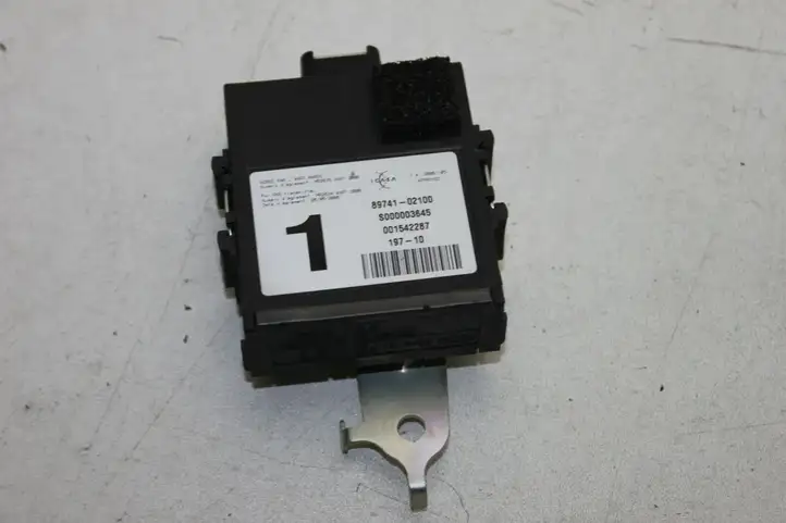 Toyota Auris 150 (2006 - 2012) 8974102100 Блок управления дверью — фото 1