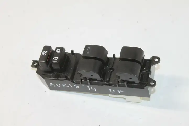 Toyota Auris E180 (2012 - 2018) Кнопка стеклоподъемников — фото 2