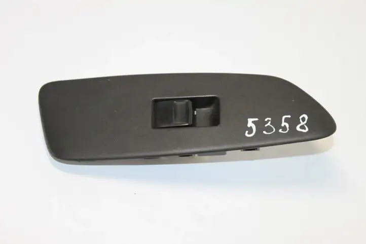 Toyota Auris 150 (2006 - 2012) 7423102530 Блок кнопок стеклоподъемников — фото 8