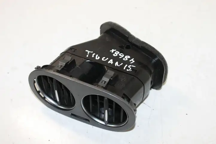 Volkswagen Tiguan (2016 - 2020) 5N0819703C Боковой воздушный дефлектор — фото 3