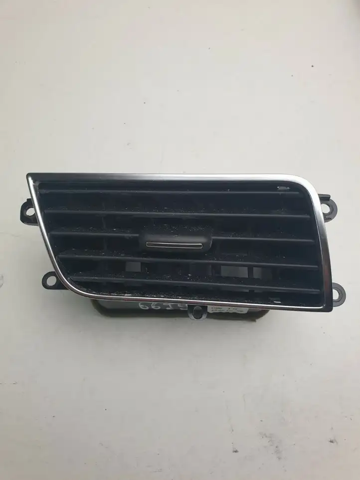 Audi A8 S8 D4 4H (2010 - 2014) 4H1820902A Боковой воздушный дефлектор — фото 1