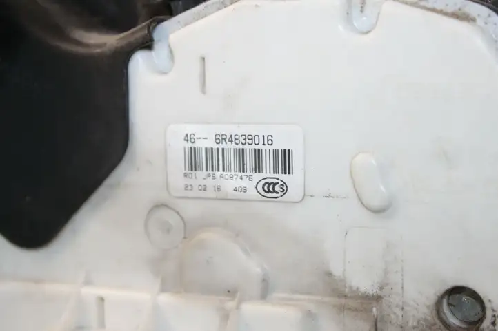 Volkswagen Polo VI (2015 - 2019) 6R4839016 Замок задней двери — фото 3