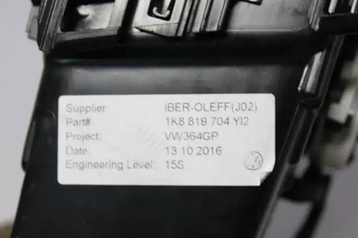 Volkswagen Scirocco (2014 - 2017) 1K8819704 Боковой воздушный дефлектор — фото 5