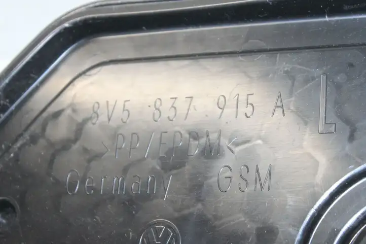 Audi A3/S3 8V (2016 - 2020) 8V5837915A Прочая отделка задней двери — фото 2
