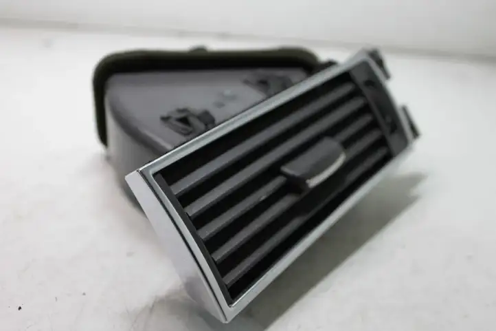 Audi A6 S6 C6 4F (2004 - 2008) 4F2820901B Боковой воздушный дефлектор — фото 3