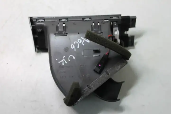 Audi A6 S6 C6 4F (2004 - 2008) 4F2820901B Боковой воздушный дефлектор — фото 6