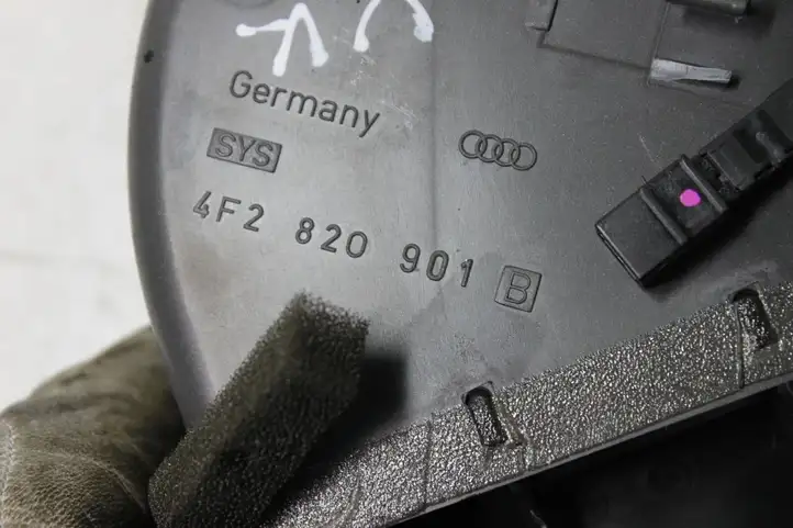 Audi A6 S6 C6 4F (2004 - 2008) 4F2820901B Боковой воздушный дефлектор — фото 7