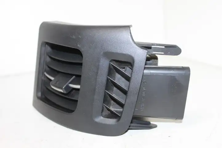 Toyota Prius (XW30) (2009 - 2015) 5565047070 Боковой воздушный дефлектор — фото 2