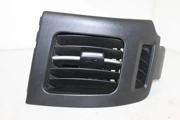 Toyota Prius (XW30) (2009 - 2015) 5565047070 Боковой воздушный дефлектор — фото 4