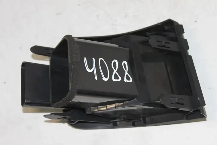 Toyota Prius (XW30) (2009 - 2015) 5565047070 Боковой воздушный дефлектор — фото 7