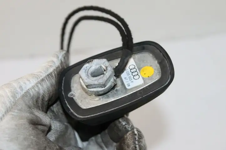 Audi Q7 4L (2005 - 2009) GPS антенна — фото 3