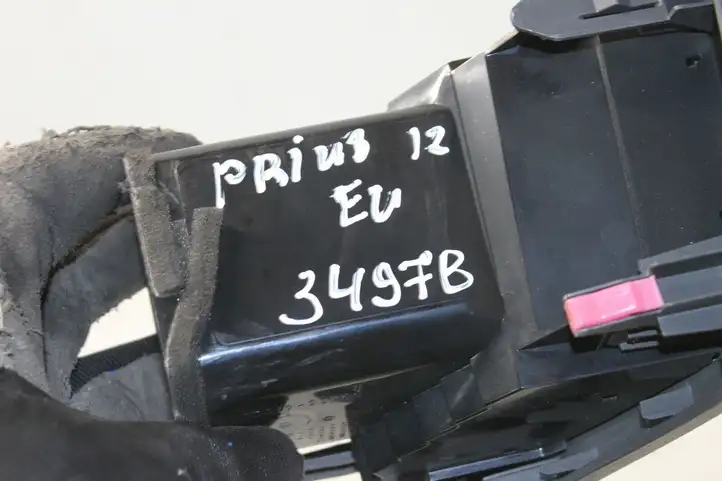 Toyota Prius (XW30) (2009 - 2015) 5568647020 Боковой воздушный дефлектор — фото 4