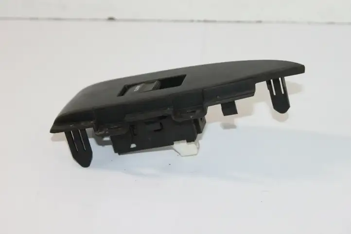 Toyota Prius (XW30) (2009 - 2015) 7427247060 Блок кнопок стеклоподъемников — фото 2