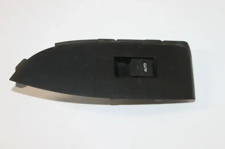 Toyota Prius (XW30) (2009 - 2015) 7423247080 Блок кнопок стеклоподъемников — фото 1