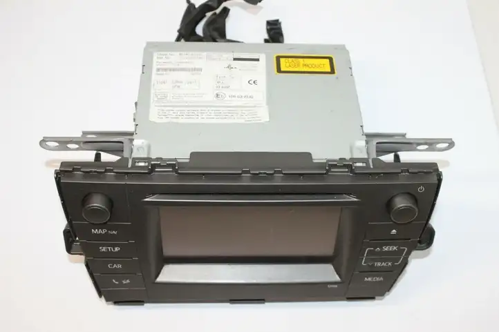 Toyota Prius (XW30) (2009 - 2015) 8614047080 Магнитола / мультимедийная система — фото 4