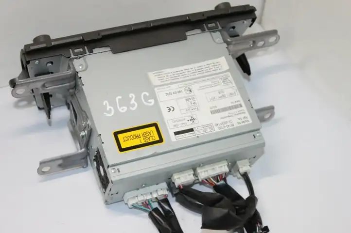 Toyota Prius (XW30) (2009 - 2015) 8614047080 Магнитола / мультимедийная система — фото 8