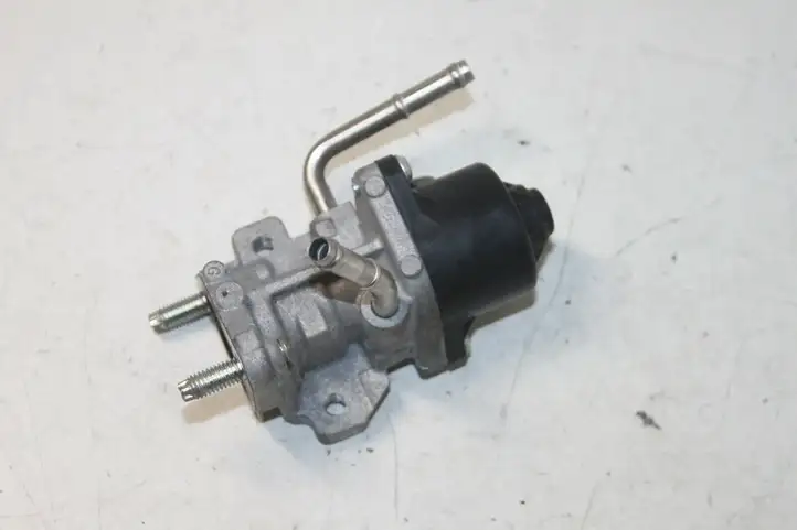 Lexus RX 450H (2015 - 2019) 2562031080 Клапан EGR — фото 1