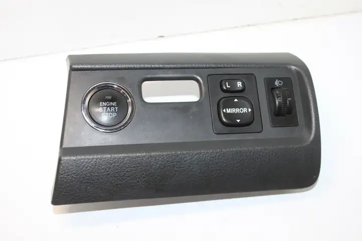 Toyota Corolla Verso E121 (2001 - 2004) 554470F010 Блок кнопок на панели — фото 1