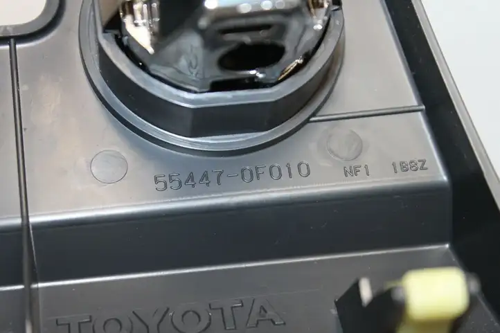 Toyota Corolla Verso E121 (2001 - 2004) 554470F010 Блок кнопок на панели — фото 5