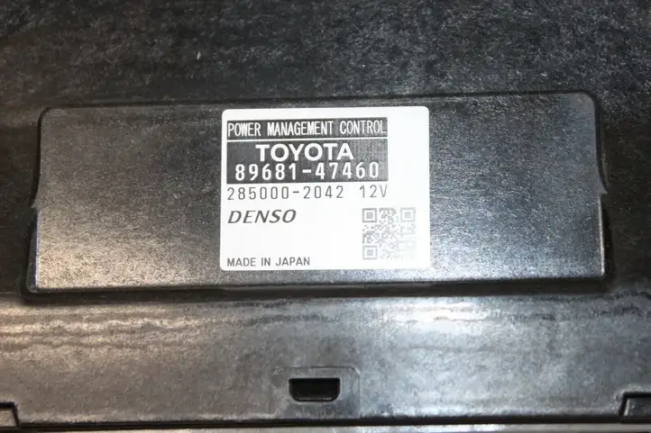 Toyota Prius (XW30) (2009 - 2015) 8968147460 Прочие блоки управления — фото 2