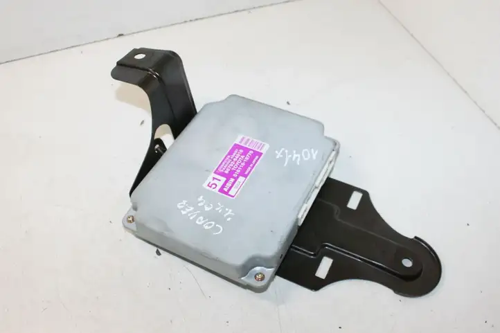 Toyota Corolla Verso E121 (2001 - 2004) 8679264010 Блок управления парктрониками — фото 4