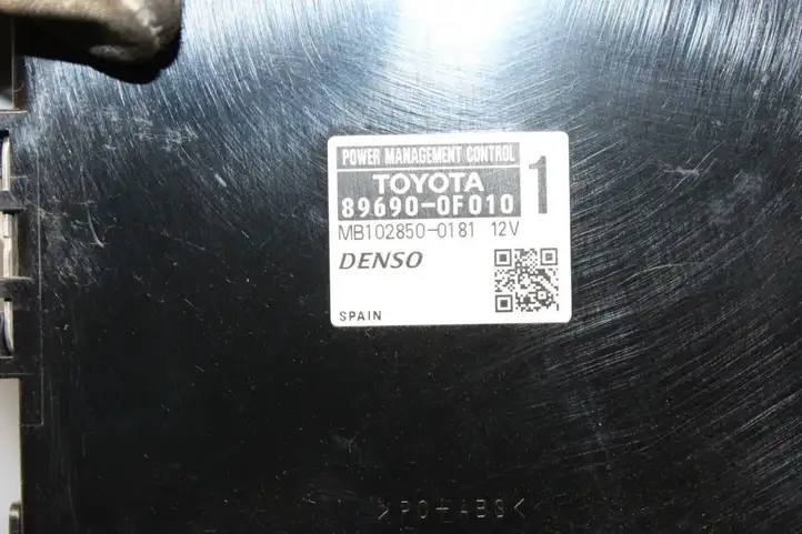 Toyota Verso (2009 - 2012) 896900F010 Прочие блоки управления — фото 4
