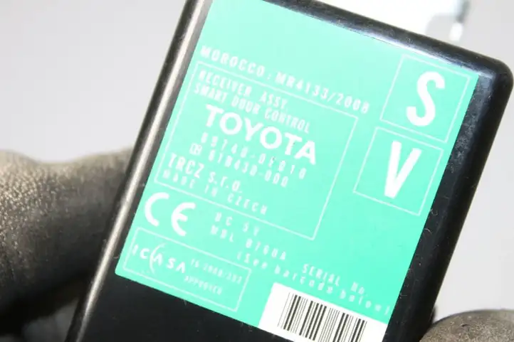 Toyota Verso (2009 - 2012) 897400F010 Прочие блоки управления — фото 4