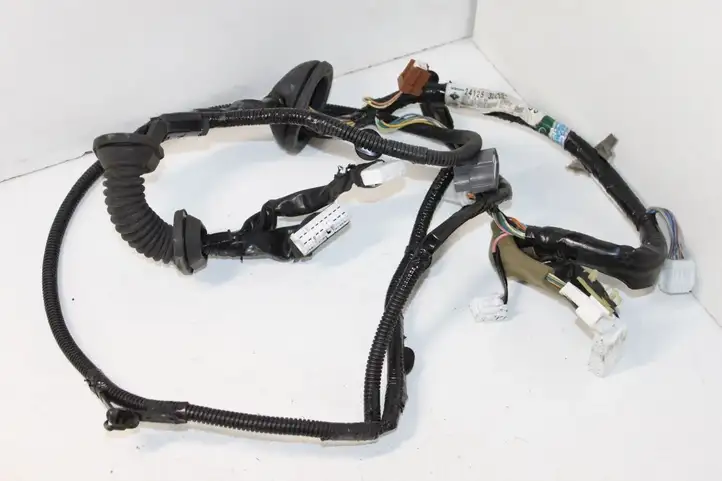 Nissan X-Trail T31 (2007 - 2014) 241243UC0C Проводка передней двери — фото 8
