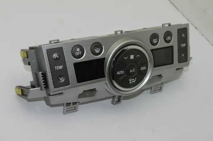 Toyota Verso (2009 - 2012) 559000F081 Блок управления климат-контролем — фото 2