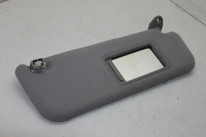 Toyota Prius (XW20) (2003 - 2009) Солнцезащитный козырек — фото 2