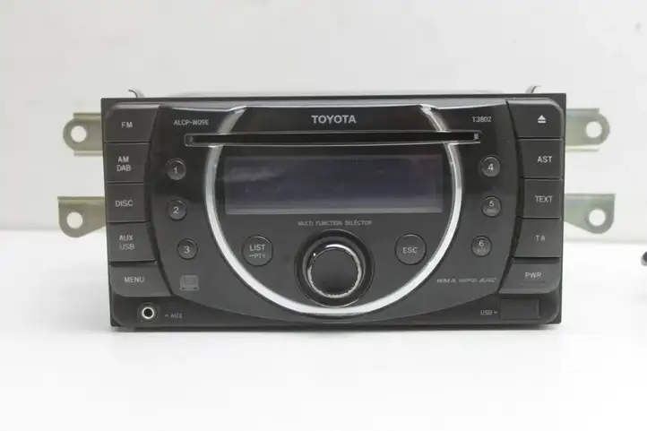 Toyota Auris 150 (2006 - 2012) PZ47600212A0 Магнитола / мультимедийная система — фото 2