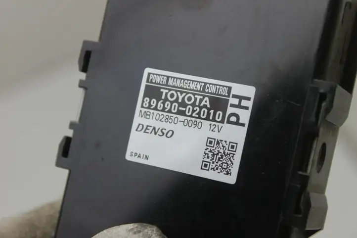 Toyota Auris 150 (2006 - 2012) 8969002010 Прочие блоки управления — фото 2