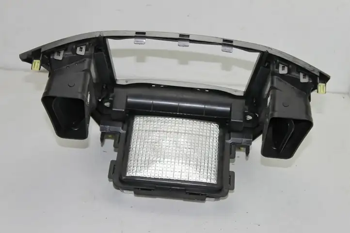 Subaru Legacy (2009 - 2013) Отделка внутренней панели салона — фото 5