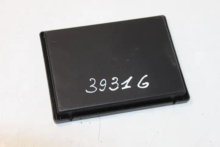 Toyota Prius (XW20) (2003 - 2009)  5882547010 Другая деталь салона