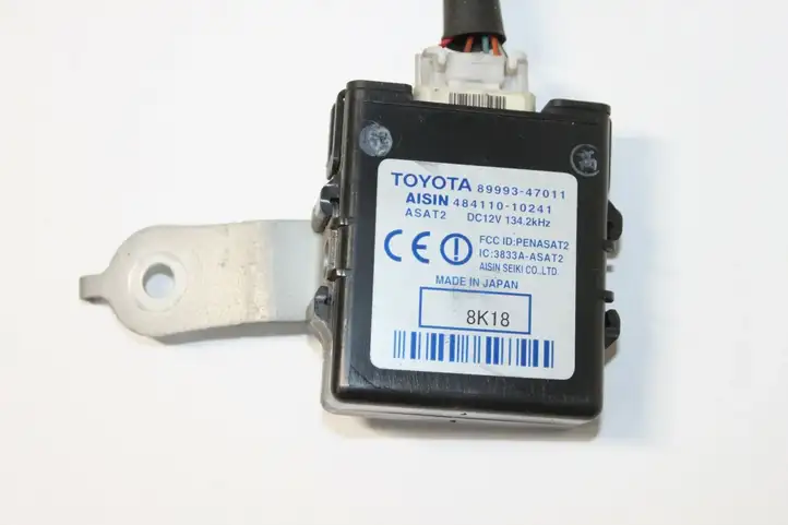 Toyota Prius (XW20) (2003 - 2009)  8999347011 Блок управления дверью