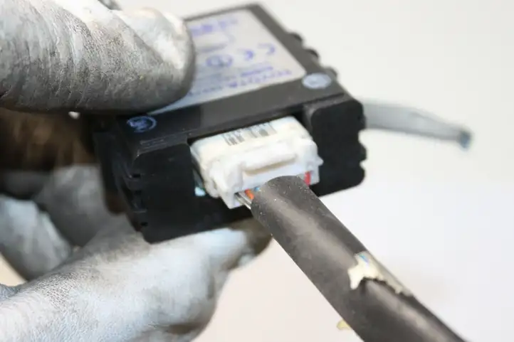 Toyota Prius (XW20) (2003 - 2009)  8999347011 Блок управления дверью