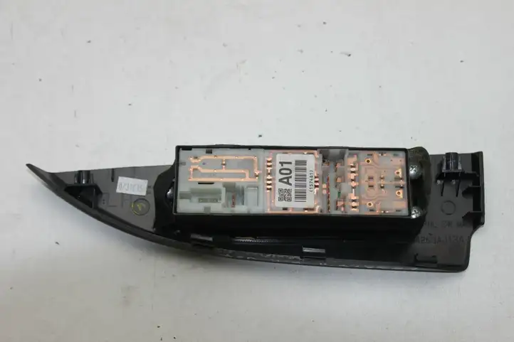 Subaru Legacy (2009 - 2013) 94263AJ13A Блок кнопок стеклоподъемников — фото 3