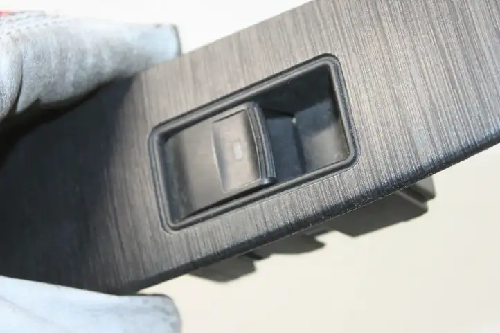 Toyota Avensis T270 (2012 - 2015) 7427205050 Кнопка стеклоподъемников — фото 2