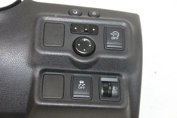 Nissan Note (E12) (2014 - 2018) 689TD3VU1A Включатель зеркал — фото 2